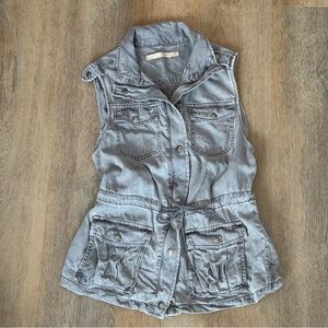 ❌ SOLD ❌ Max Jeans Charcoal Utility Vest